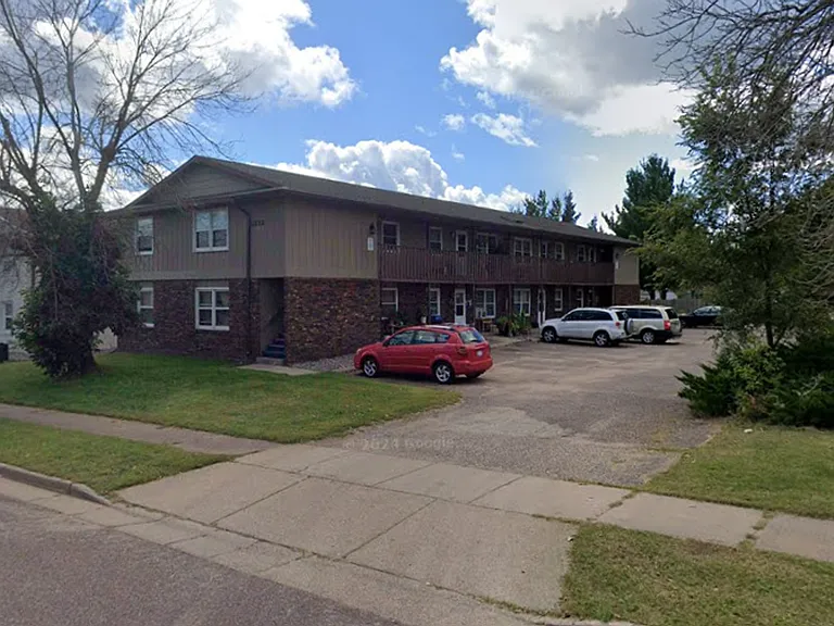 1212 Meridian Heights Dr — Photo 12