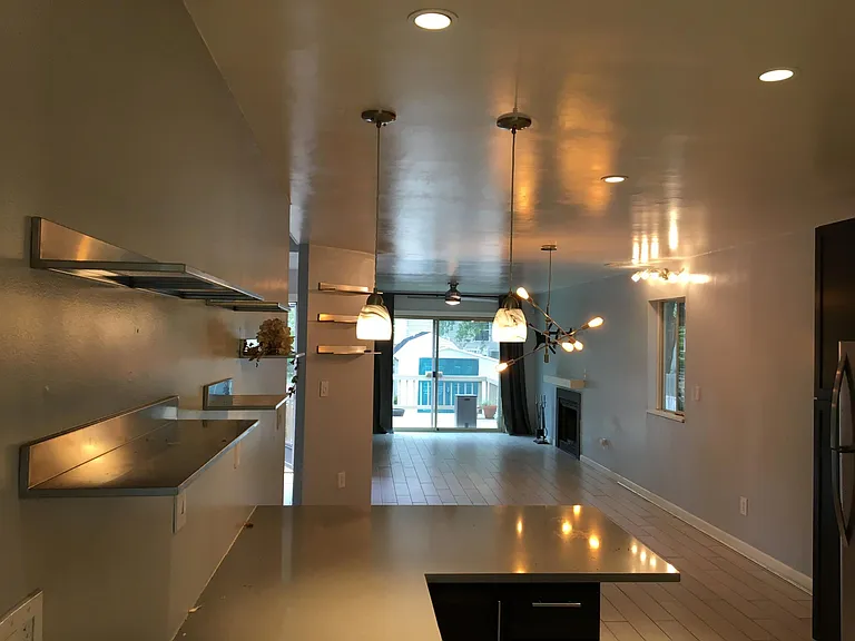 7301 Glenroie Ave — Photo 43