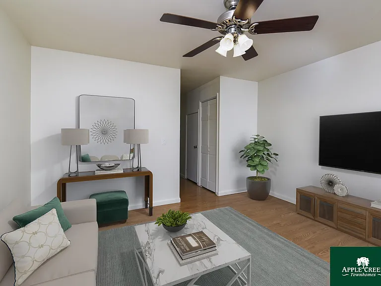Apple Creek Townhomes — Photo 3