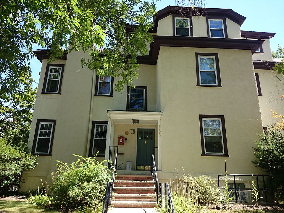 2nd image of 183 Fuller St #1