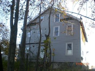 17 Willow St, Shenandoah, PA 17976