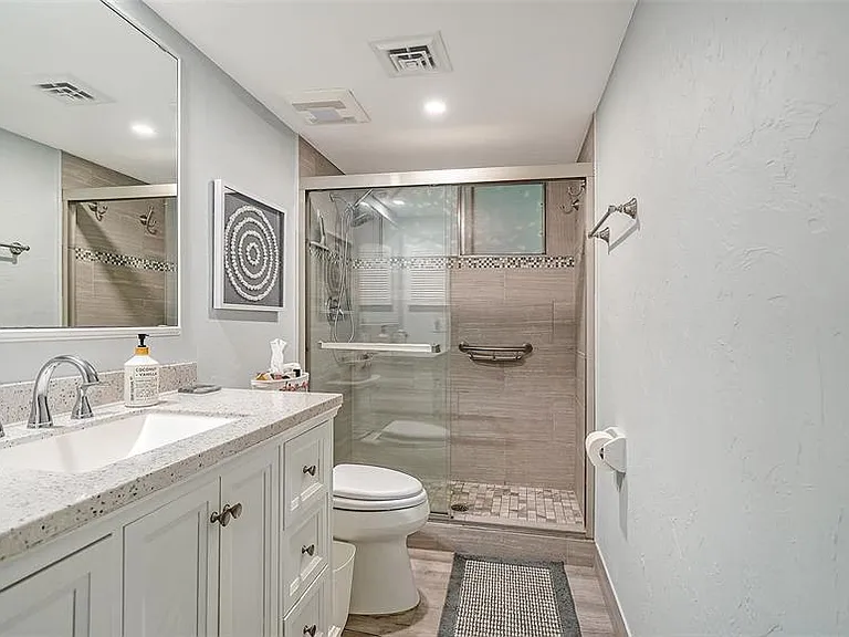 712 White Pine Tree Rd #77 — Photo 24