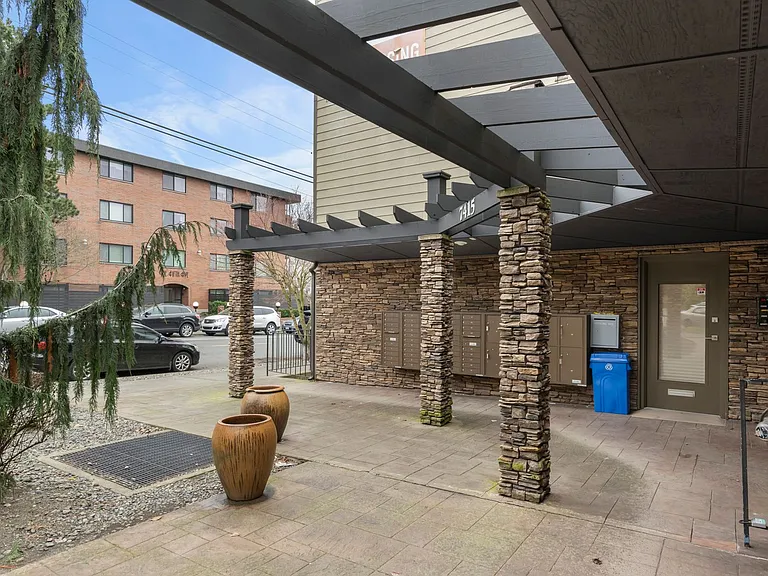 Greenlake Terrace Apartments — Photo 18
