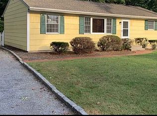 129 Elliot Ave, Lake Grove, NY 11755