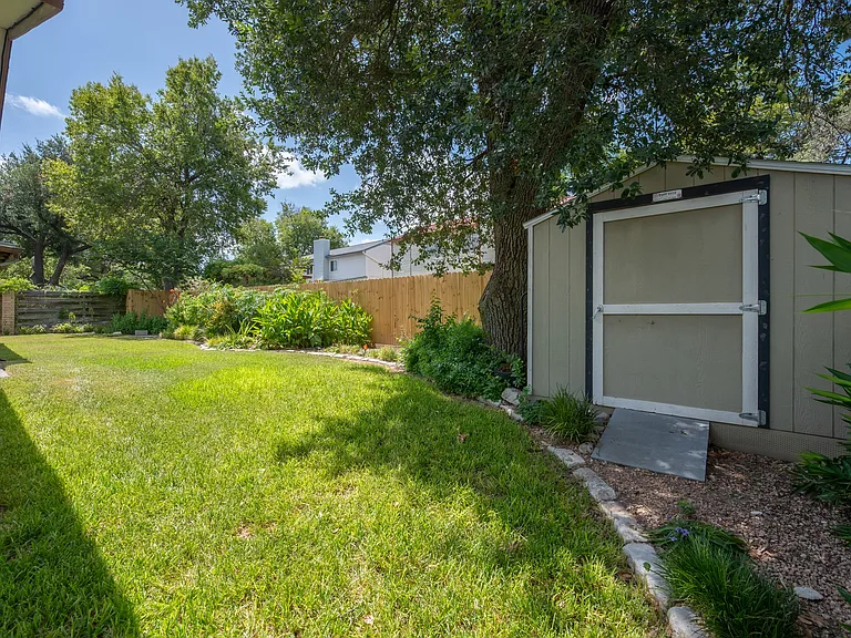 11826 Carshalton Dr — Photo 25