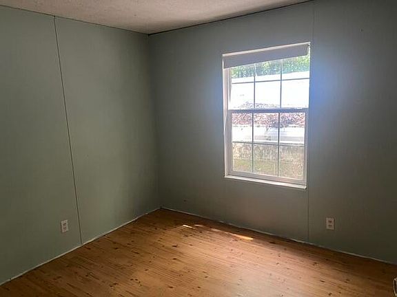 4th image of 125 Ball Ln