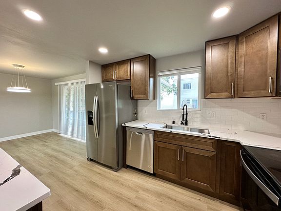 main floor - kitchen