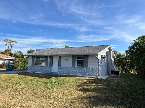 RIGHT FRONT OF THE HOUSE