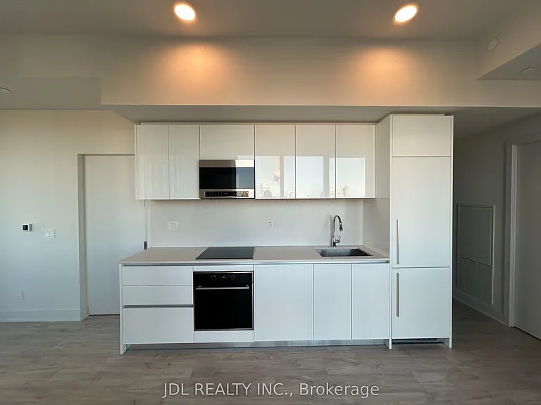 8 Cumberland St #2602 — Photo 7