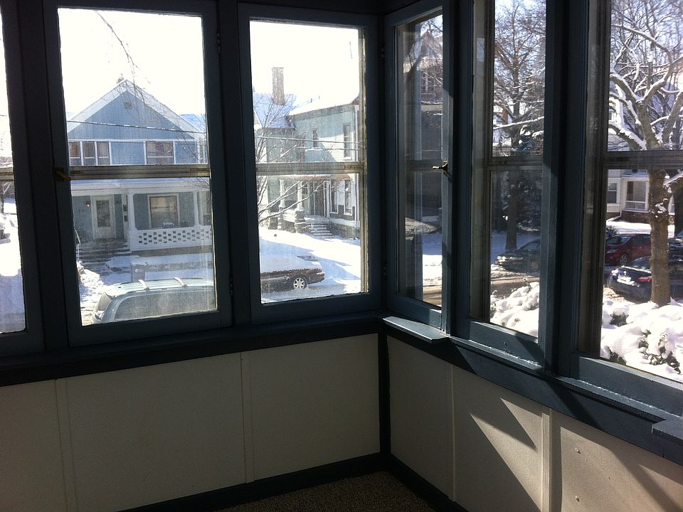 Another angle of the front sunroom.
