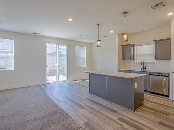 5th image of 1705 E Mesa Court
