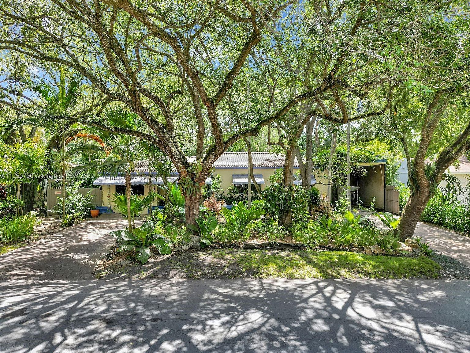 7421 SW 63rd Ct, South Miami, FL 33143 | Zillow