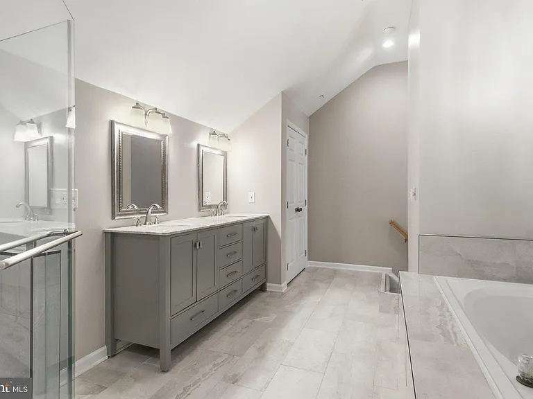 5279 Ballycastle Cir — Photo 19
