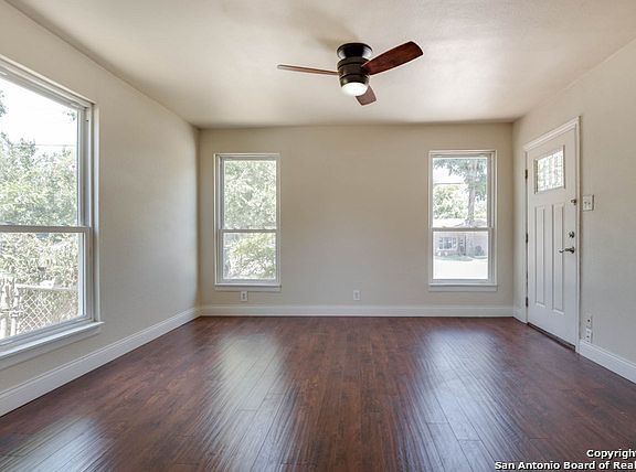 4th image of 2122 W Wildwood Dr