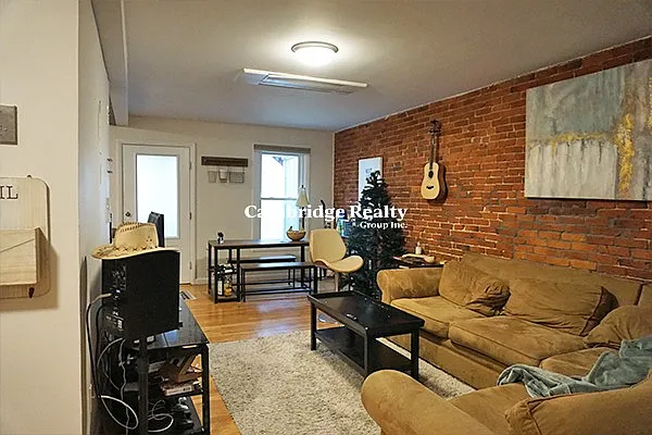 164 Broadway #3T — Photo 2