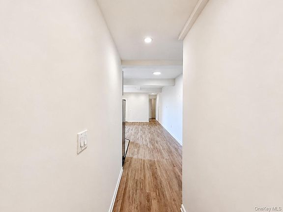 3rd image of 1594 Unionport Road #3H