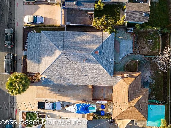 3rd image of 1121 Colusa St #1121