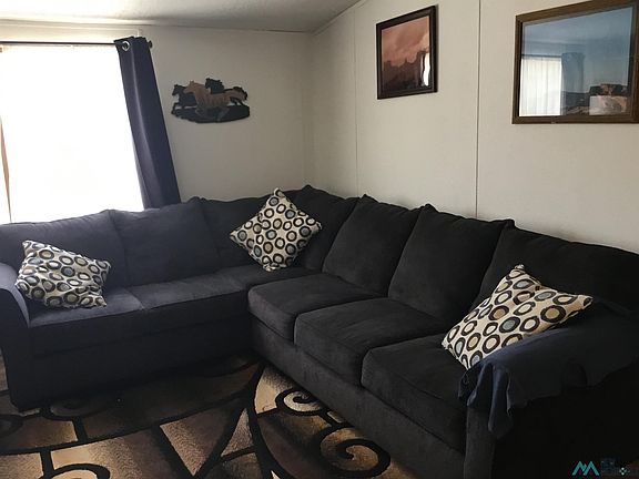 4th image of 700 W Logan Ave
