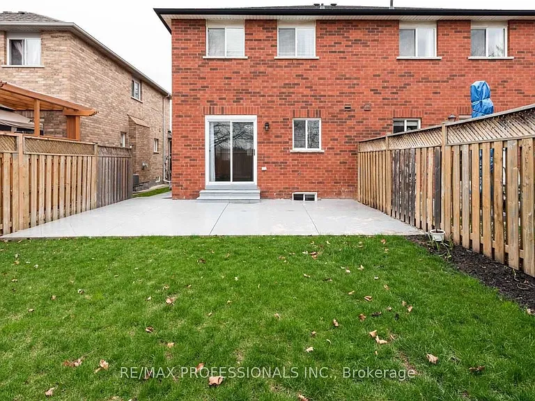 1362 Brookstar Dr — Photo 32