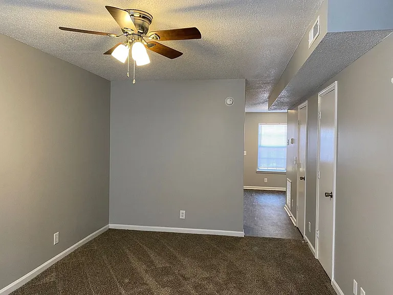2453 W Wilson Rd — Photo 4