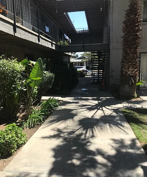 Glenn Apartments — Photo 1