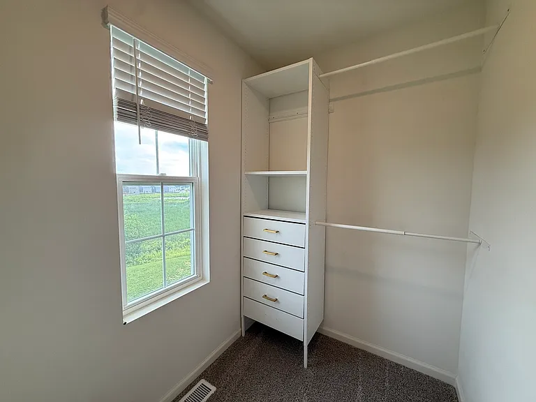 1442 Yosemite Way — Photo 32