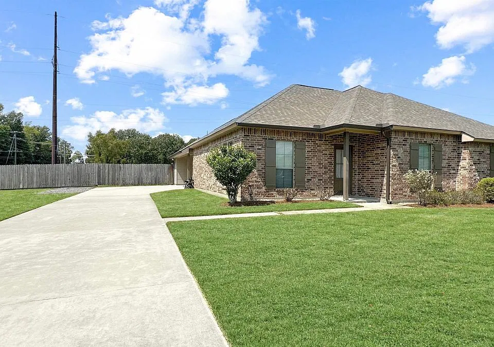 16009 Weston Court Dr