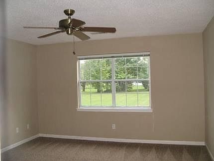 Back bedroom with full bath
