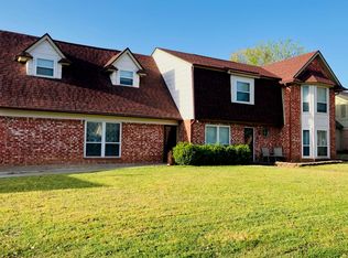 329 Circleview Dr N, Hurst, TX 76054