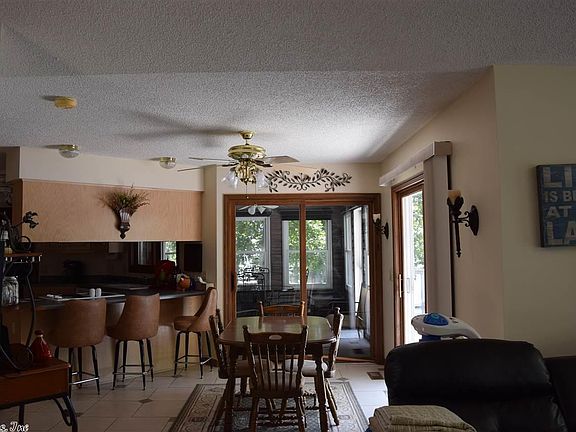 4th image of 25 Keosauqua Dr