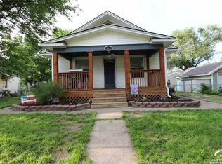 315 E 3rd St, Tonganoxie, KS 66086