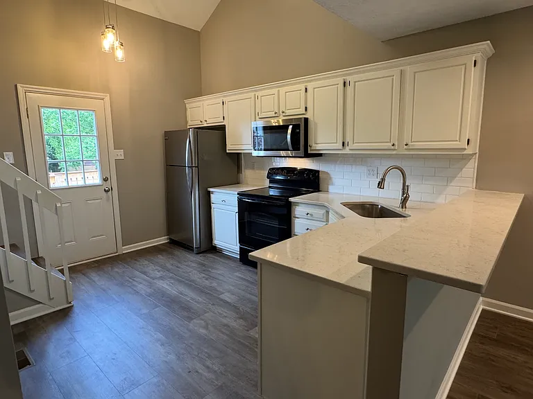 4795 Moss Creek Dr — Photo 5