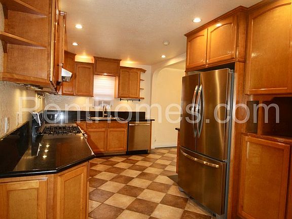 5th image of 5143 Leo St