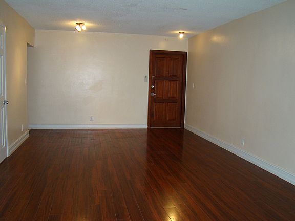 3rd image of 1931 NE 51st St APT 20