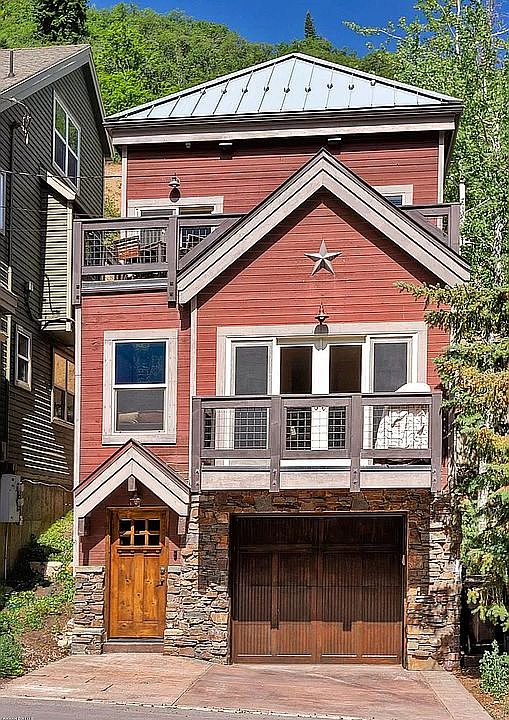 1st image of 214 Daly Ave