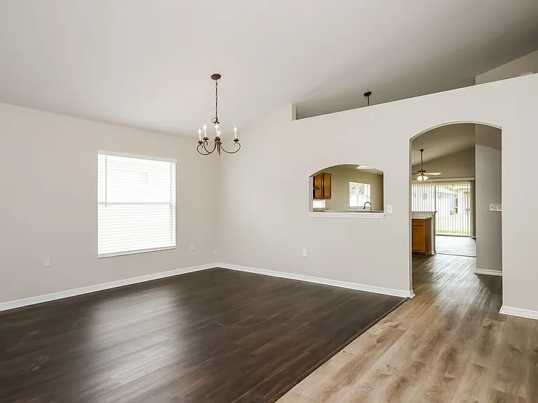 1167 Sophia Blvd — Photo 6