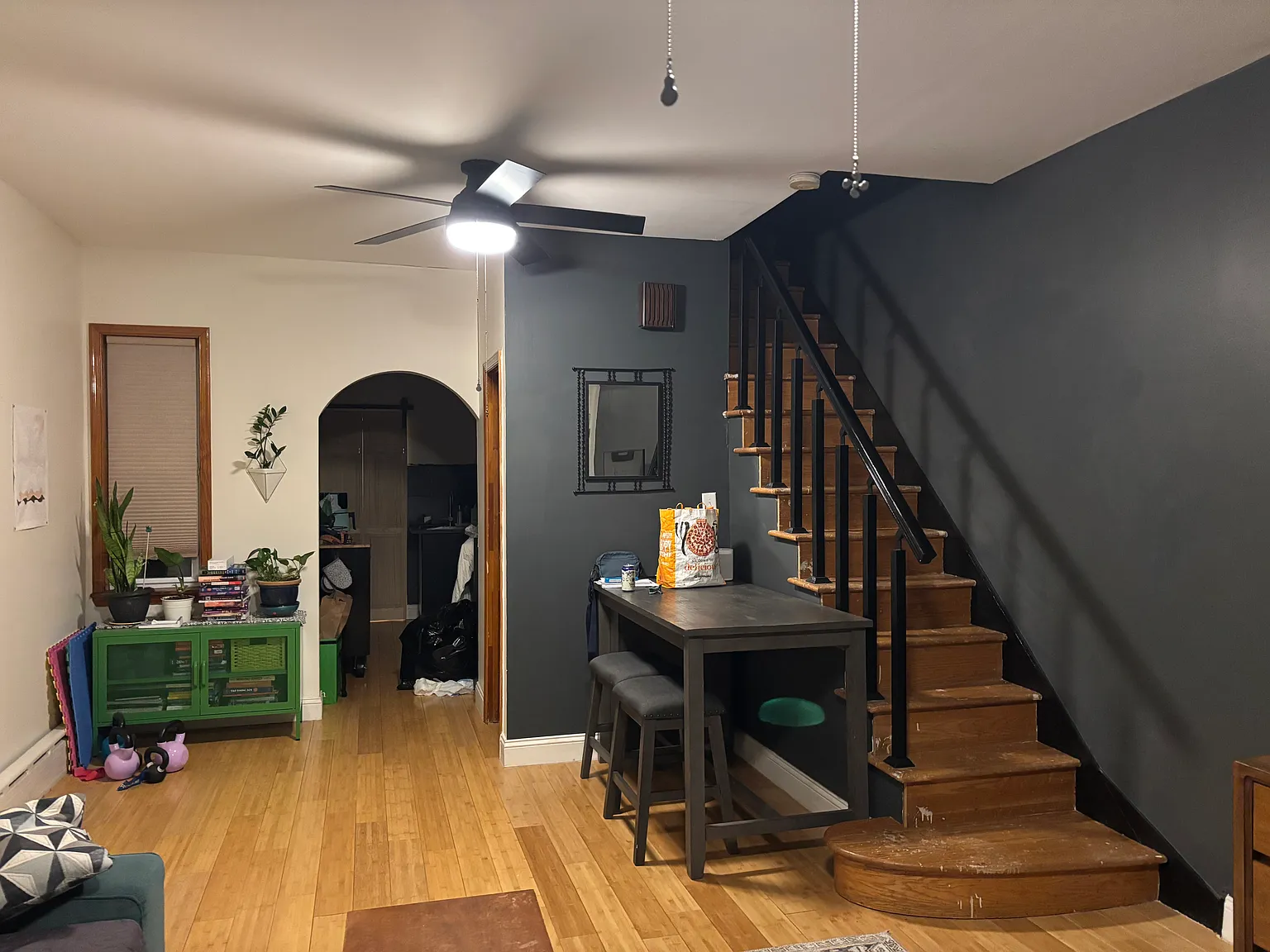 3 bed, 1.5 bath, $750 — Photo 2