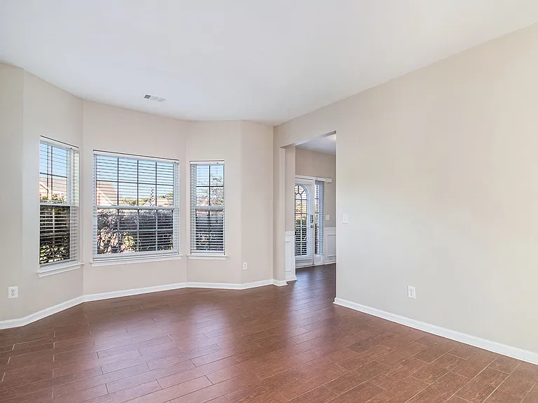 395 Sugarberry Ln — Photo 23