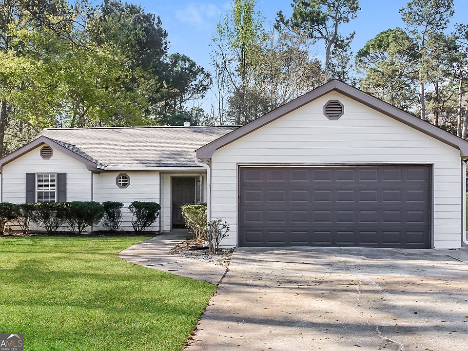 1st image of 515 E Country Woods Dr