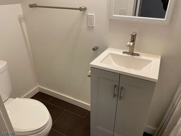 231 Elmer St — Photo 15