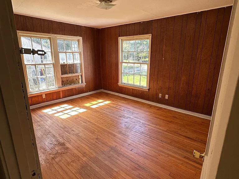 5341 Sussex Ave — Photo 5