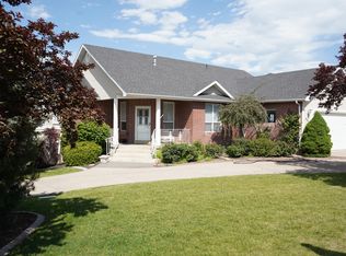 455 N 350 E, Hyde Park, UT 84318