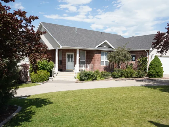 455 N 350 E, Hyde Park, UT 84318