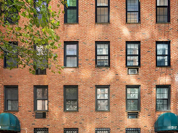 314 East 50th Street image 9 of 10