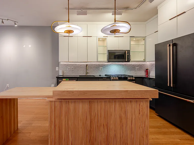 1444 Church St NW #201 — Photo 2