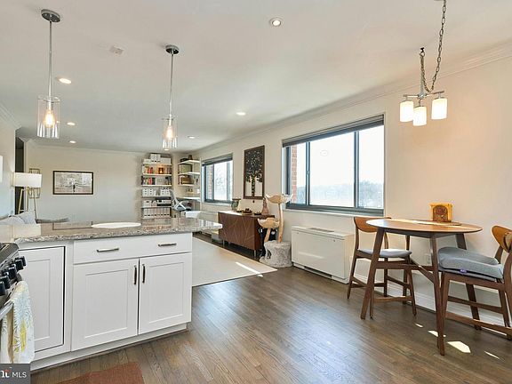 4th image of 1300 S Arlington Ridge Rd APT 504