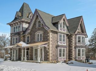 49 Park Ave #2, Madison, NJ 07940