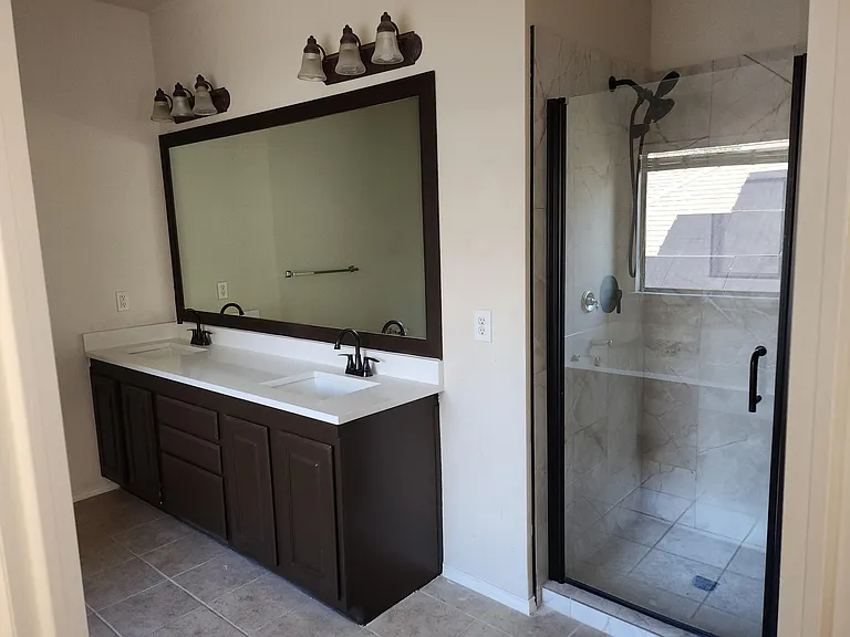520 Lake Point Dr — Photo 4