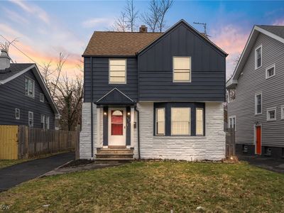 904 Elbon Rd, Cleveland Heights, OH, 44121