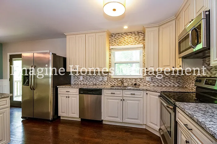 7922 Forest Rd — Photo 8